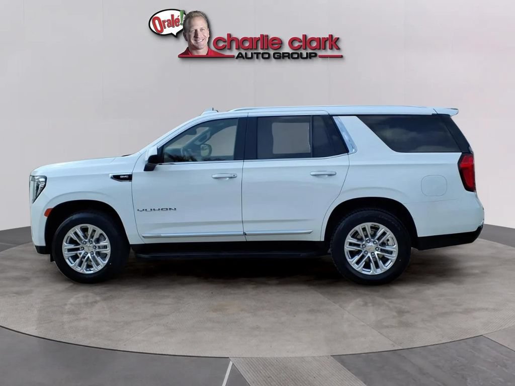 Used 2024 GMC Yukon SLT RWD image 2