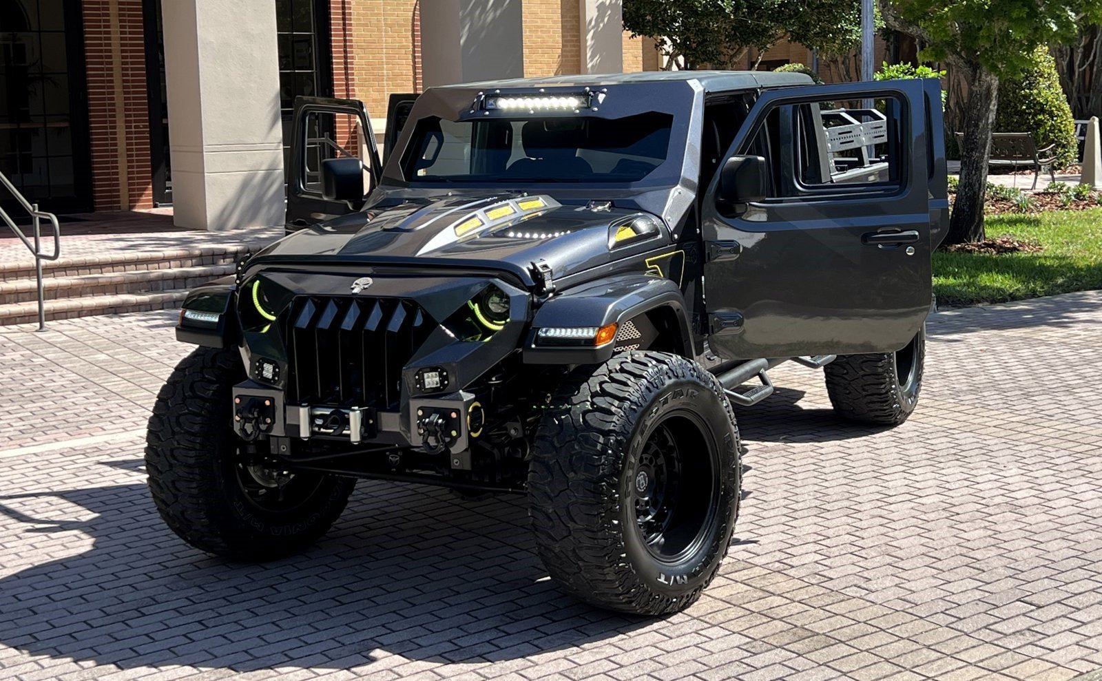Used 2021 Jeep Gladiator Sport AWD/4WD image 3