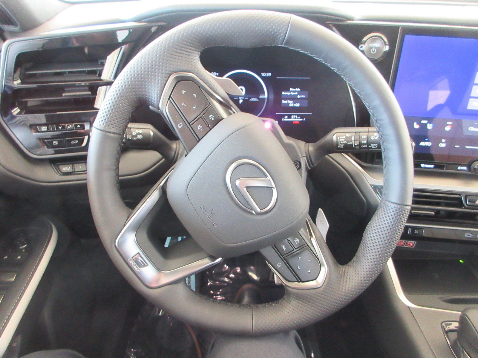 Used 2026 Lexus TX 500h AWD w/ Technology Package image 43