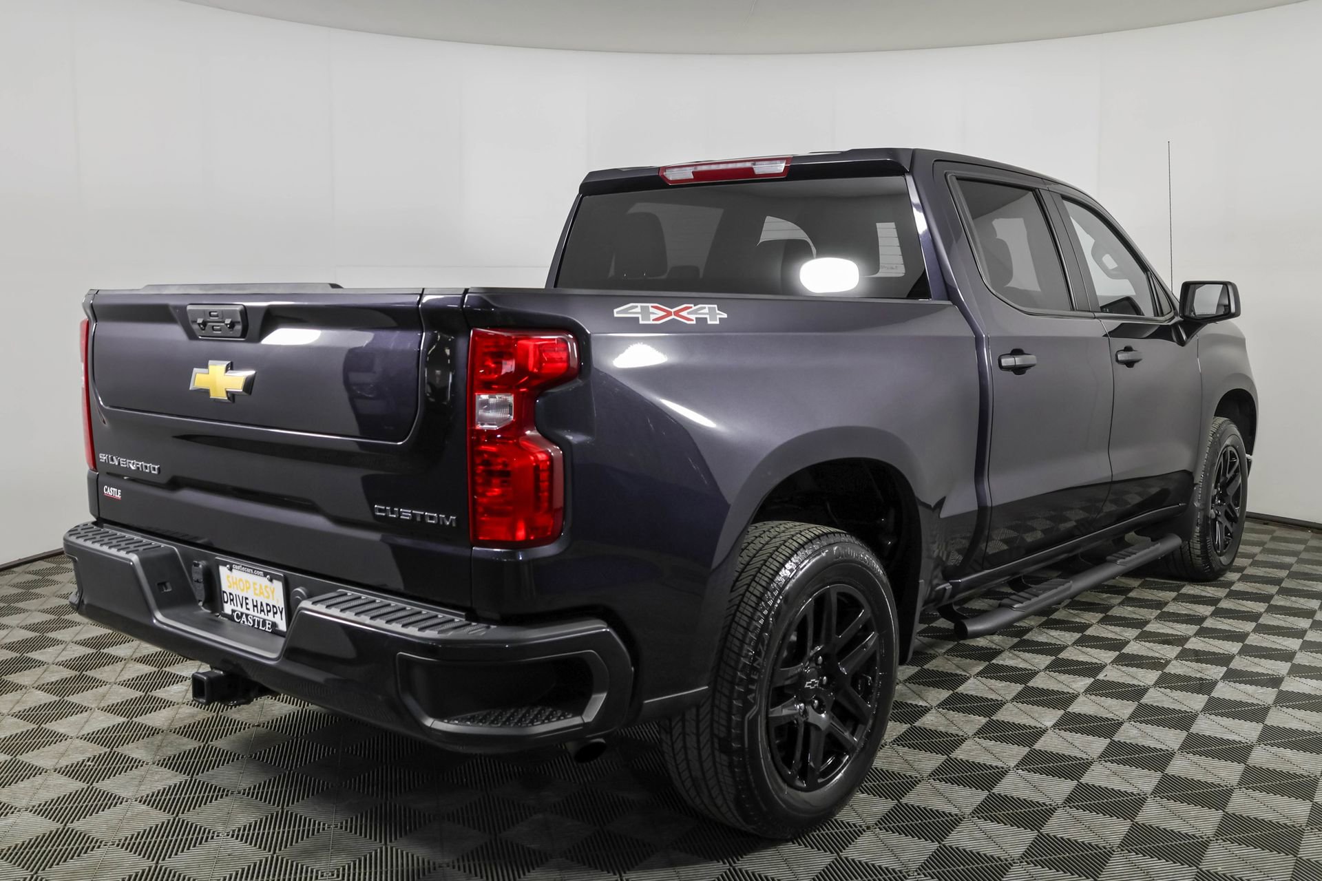 Used 2023 Chevrolet Silverado 1500 Custom AWD/4WD image 12