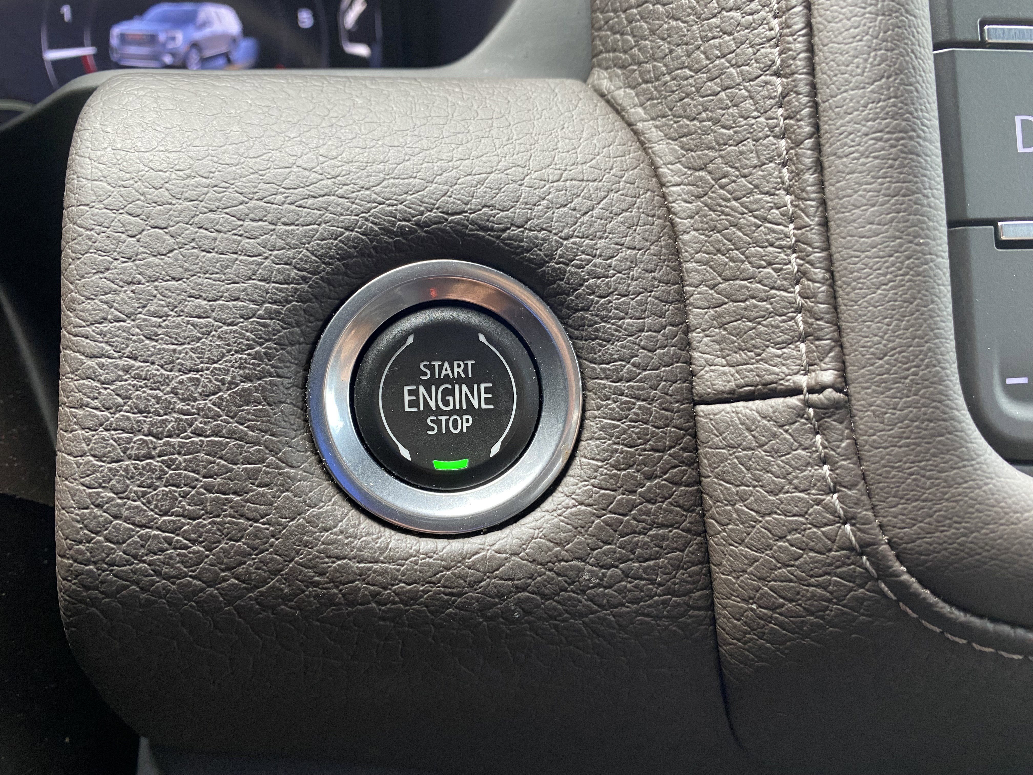 Used 2023 GMC Yukon Denali RWD image 27