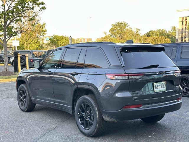 New 2026 Jeep Grand Cherokee Altitude AWD/4WD image 4