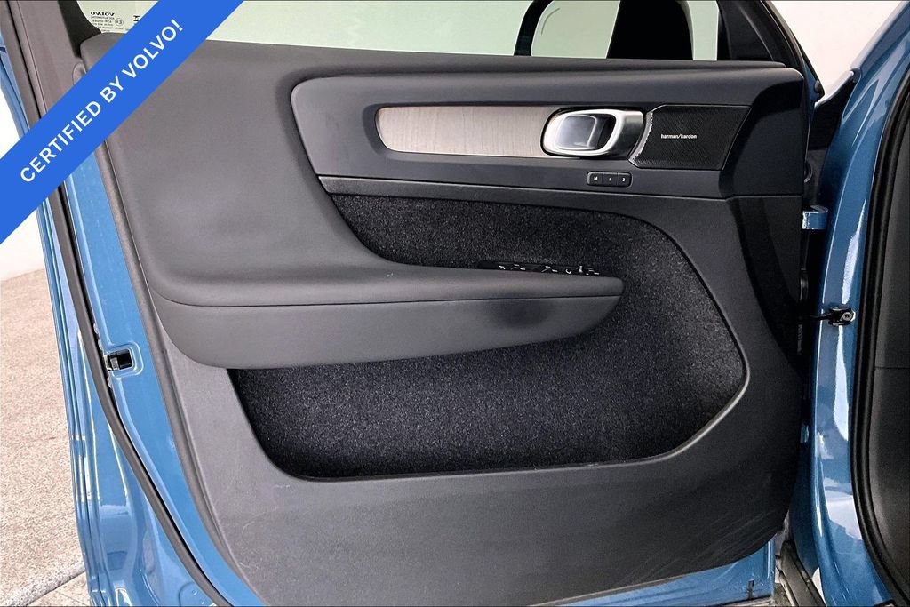 Certified 2024 Volvo XC40 B5 Plus w/ Protection Package Premier AWD/4WD image 22