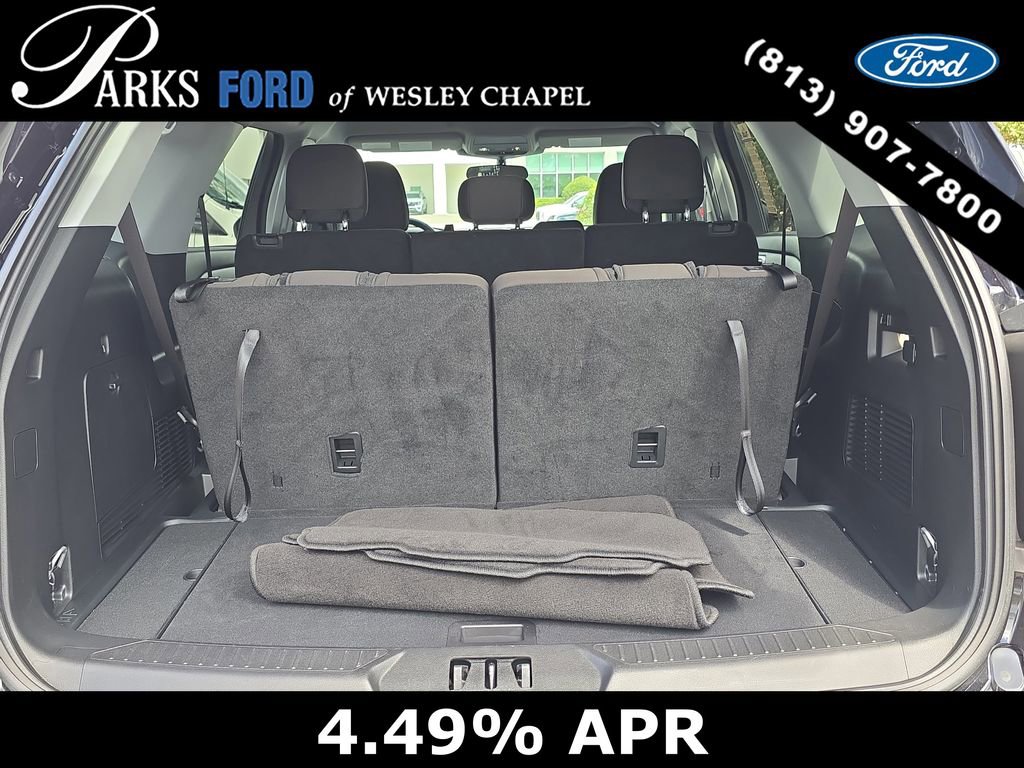 Certified 2024 Ford Explorer XLT RWD image 8