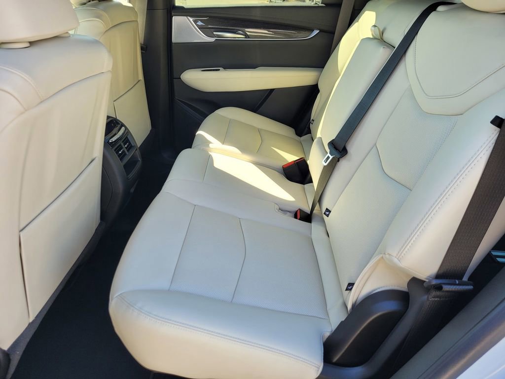 New 2025 Cadillac XT5 Sportv w/ Technology Package image 8