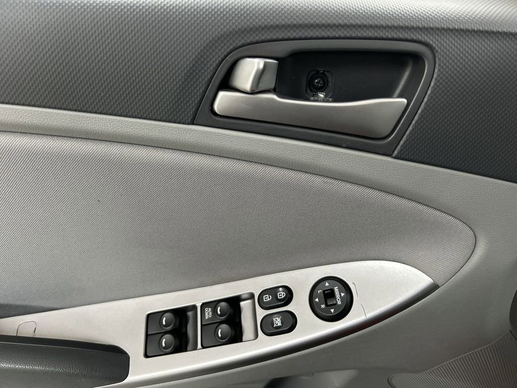 Used 2017 Hyundai Accent Value Edition FWD image 11