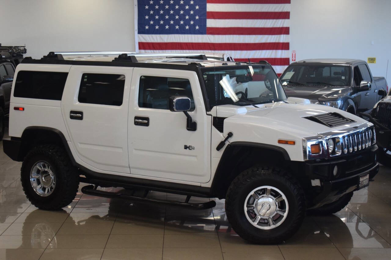 Used 2005 HUMMER H2 w/ Preferred Equipment Group image 3