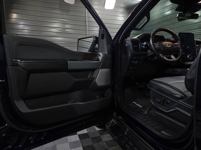 Used 2022 Ford F150 Lightning Lariat image 35