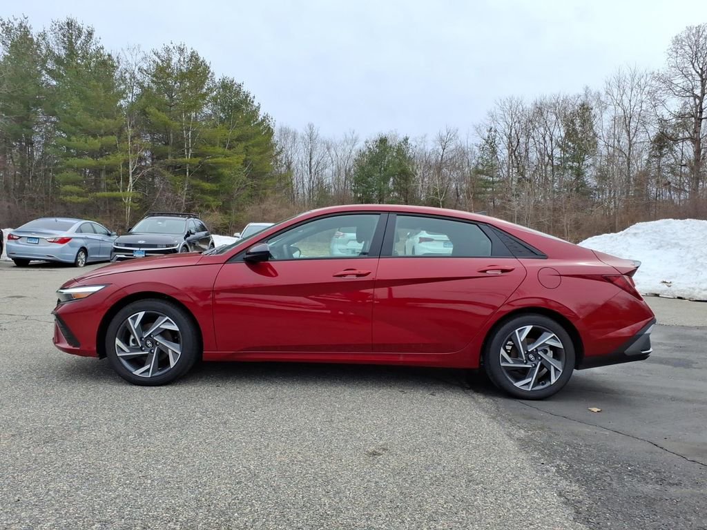 New 2025 Hyundai Elantra Sport w/ Cargo Package image 6