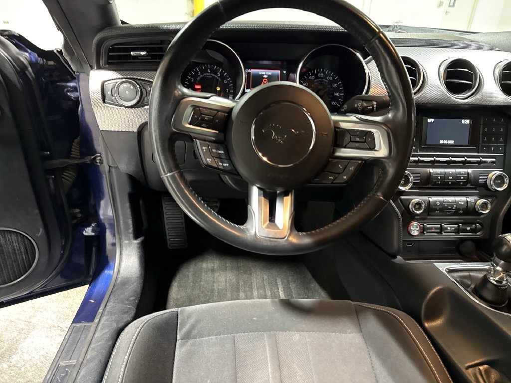 Used 2018 Ford Mustang GT RWD image 11