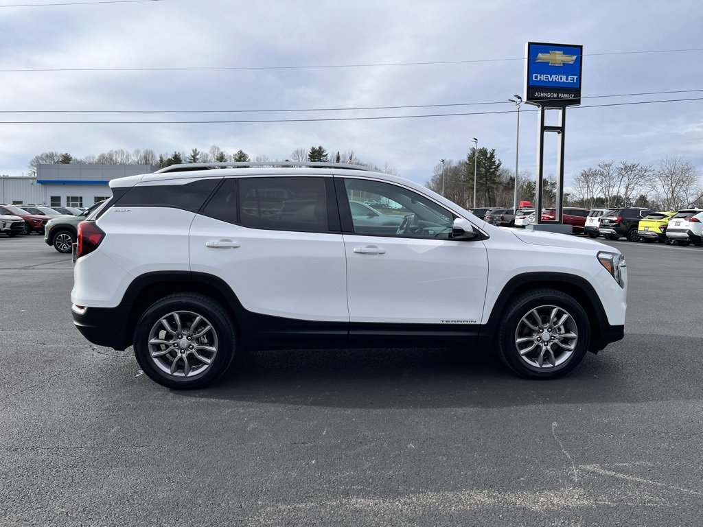 Used 2023 GMC Terrain SLT image 22