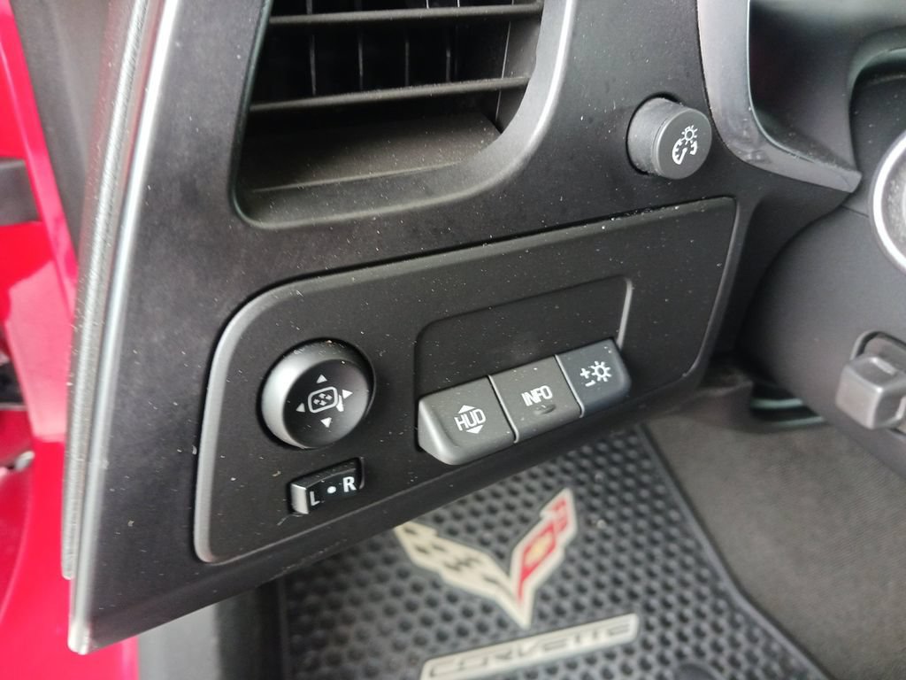 Used 2015 Chevrolet Corvette Z06 w/ 2LZ Preferred Equipment Group RWD image 34
