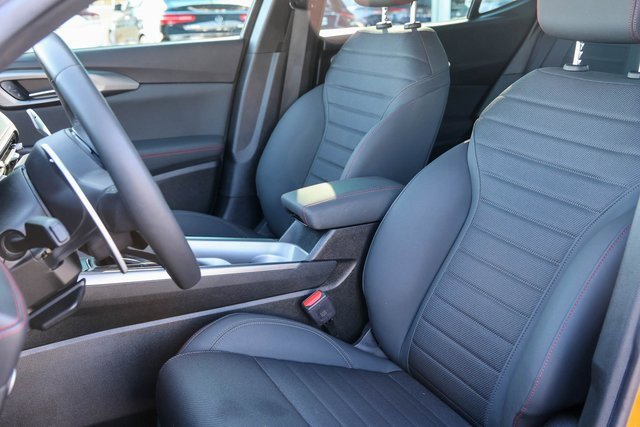 Used 2024 Dodge Hornet R/T w/ R/T Blacktop Package image 13