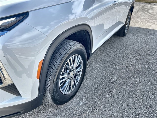 Certified 2025 Chevrolet Traverse LT image 32