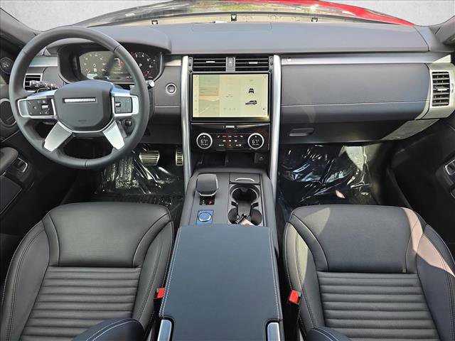 Used 2025 Land Rover Discovery Dynamic SE AWD/4WD image 9