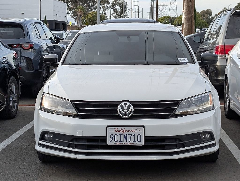 Used 2016 Volkswagen Jetta Sport image 3