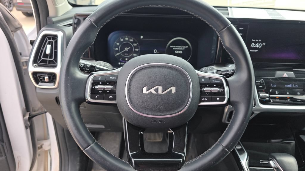 Used 2023 Kia Sorento SX AWD/4WD image 14
