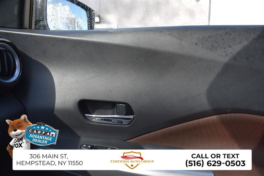 Used 2020 Nissan Kicks SR FWD image 20
