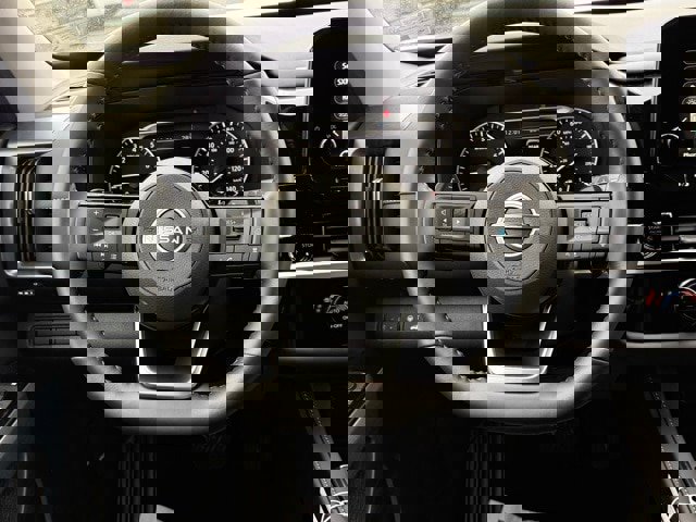 New 2025 Nissan Pathfinder SL w/ Black Appearance Package image 23