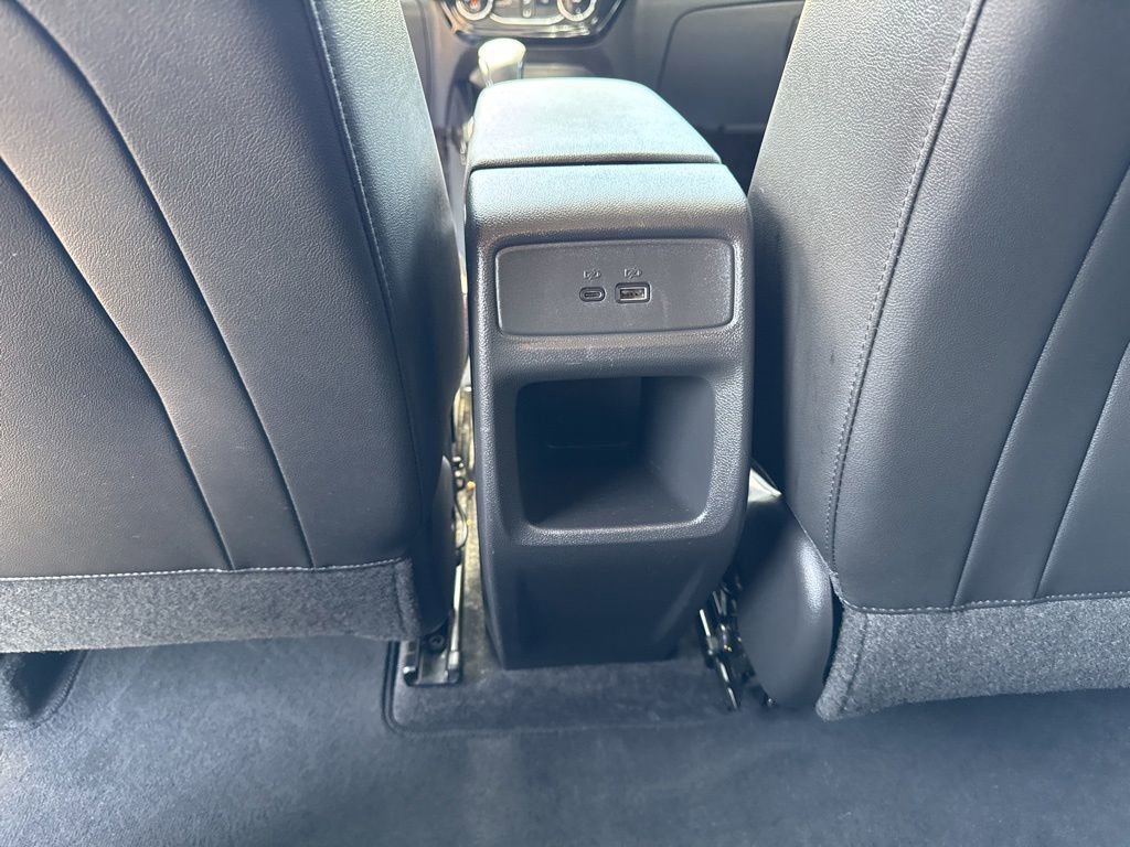 Used 2025 Chevrolet Trax LT FWD image 31
