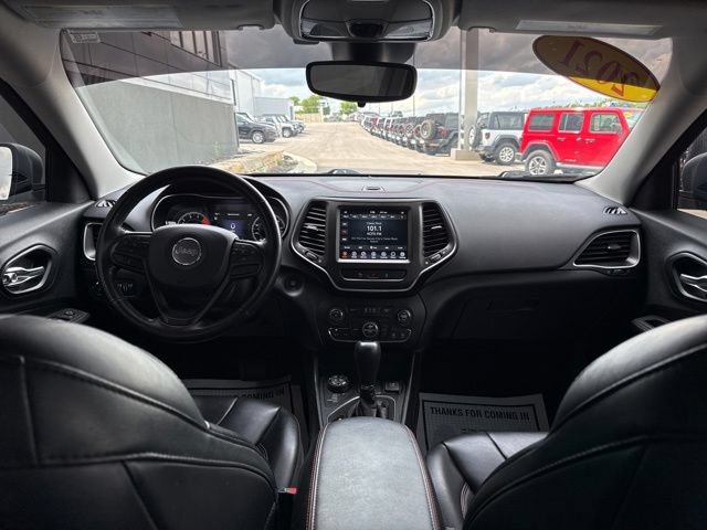 Used 2021 Jeep Cherokee Trailhawk w/ Trailer Tow Group AWD/4WD image 14