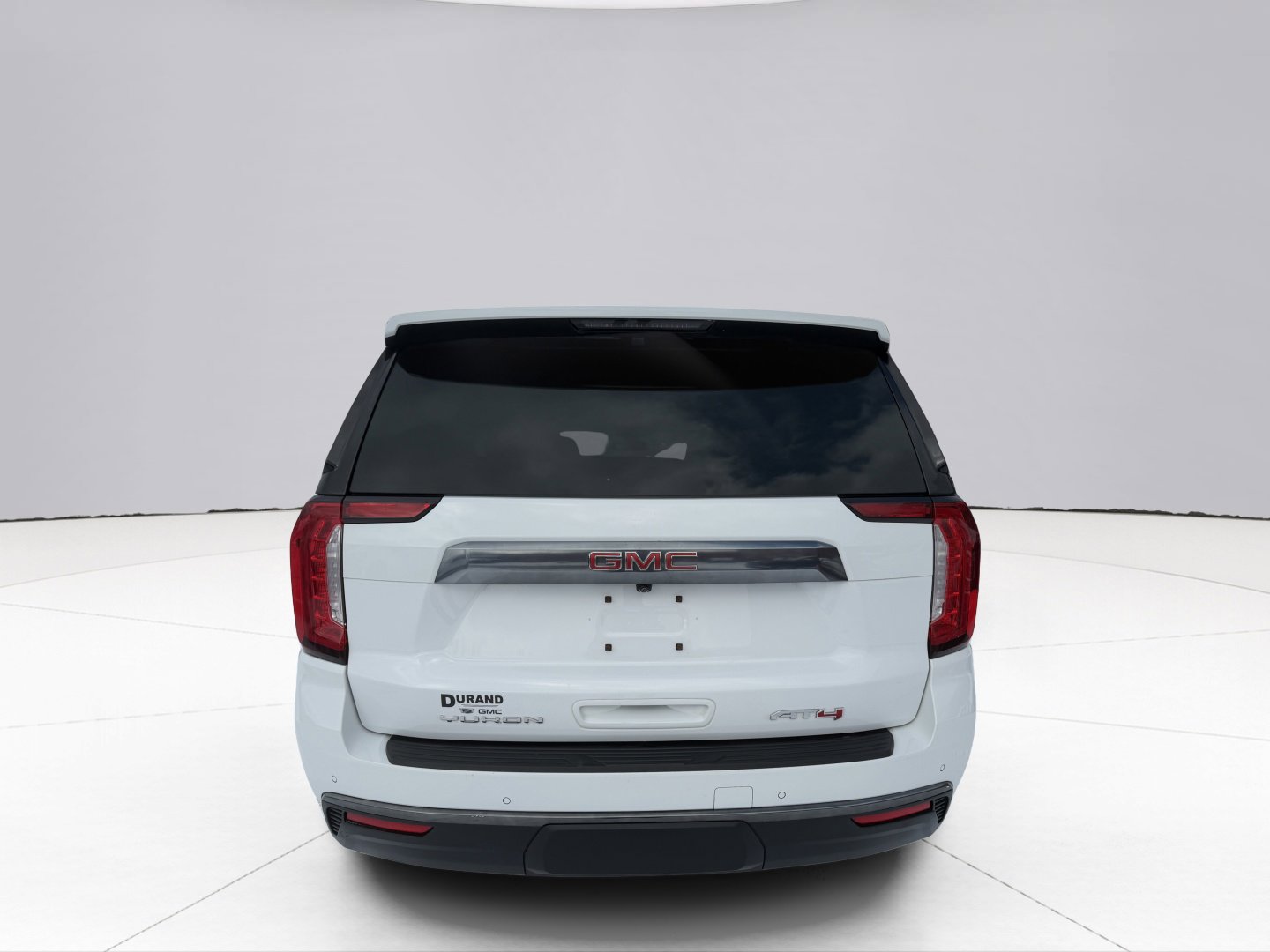 Used 2021 GMC Yukon AT4 w/ Technology Package image 9