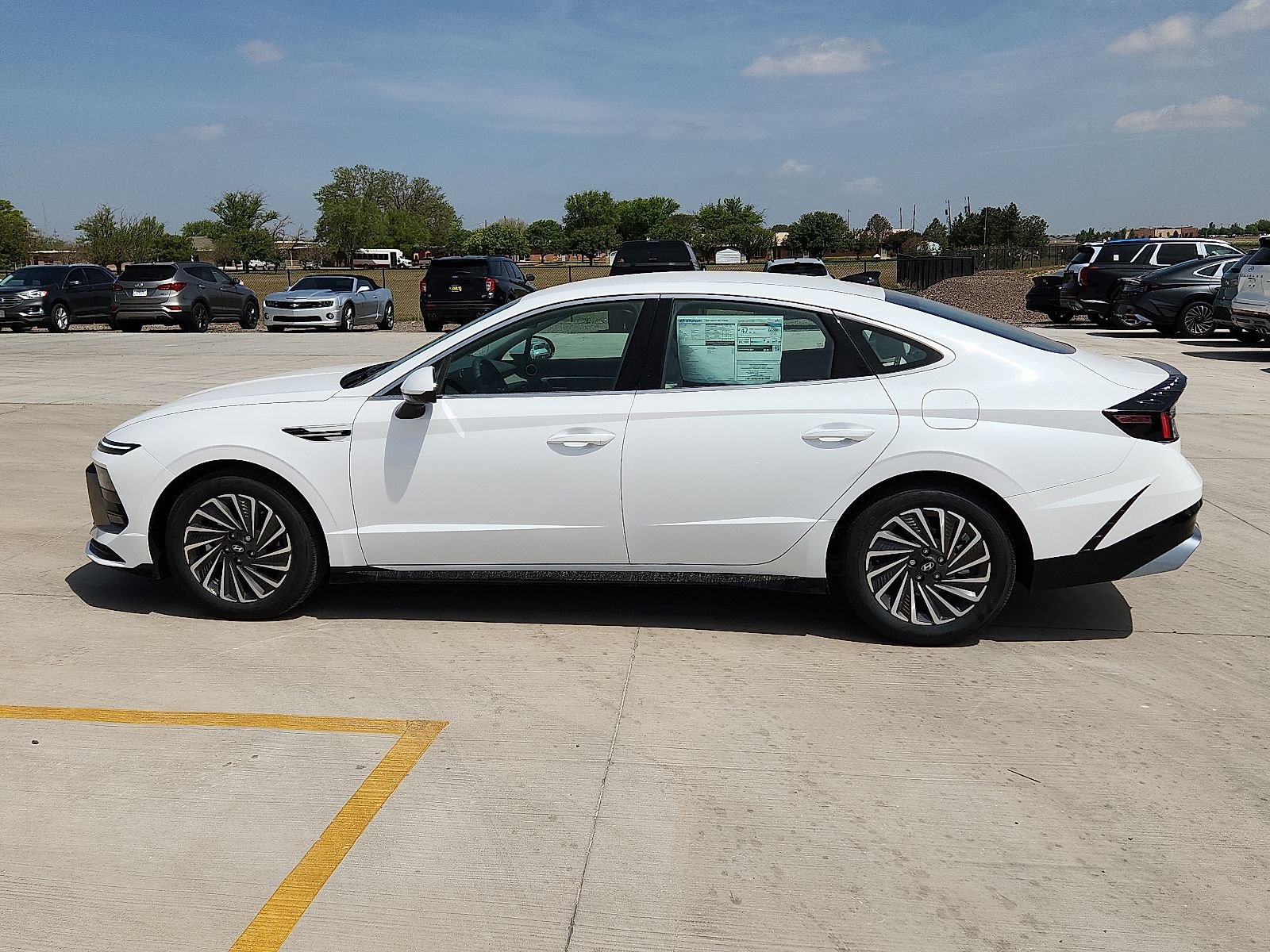New 2025 Hyundai Sonata SEL FWD image 2