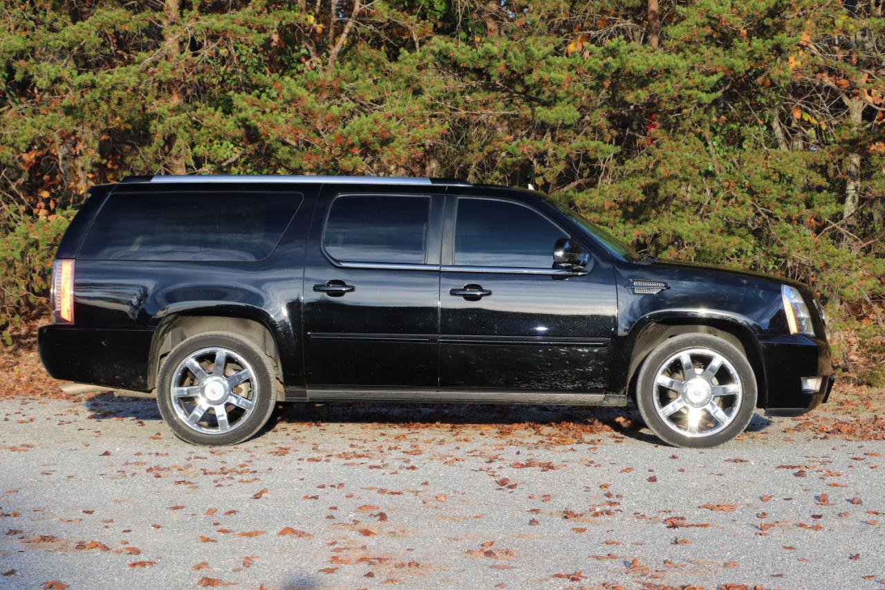 Used 2014 Cadillac Escalade ESV Premium AWD/4WD image 2