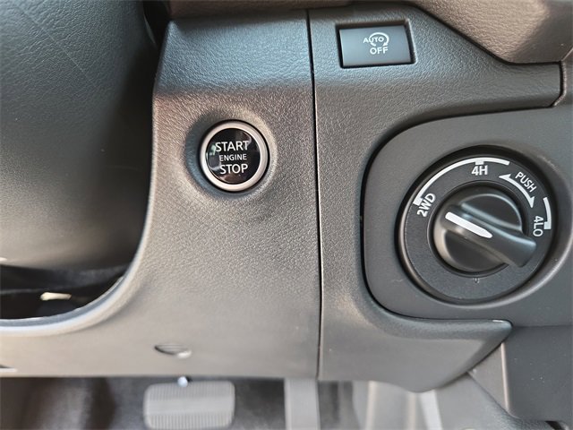 New 2025 Nissan Frontier SV image 18