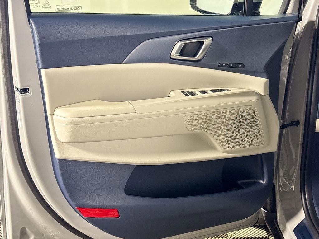 New 2026 Kia Carnival EX image 10