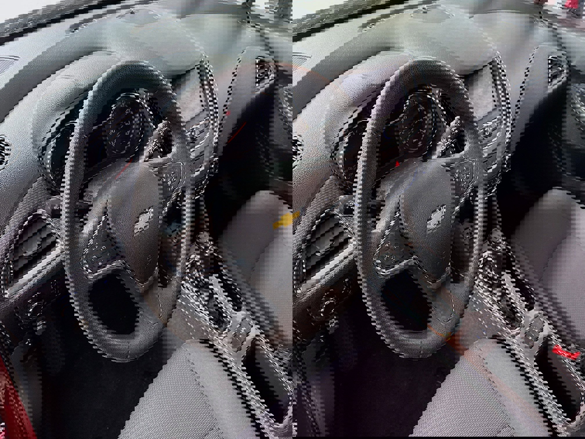 Used 2019 Chevrolet Cruze LT w/ Convenience Package image 12