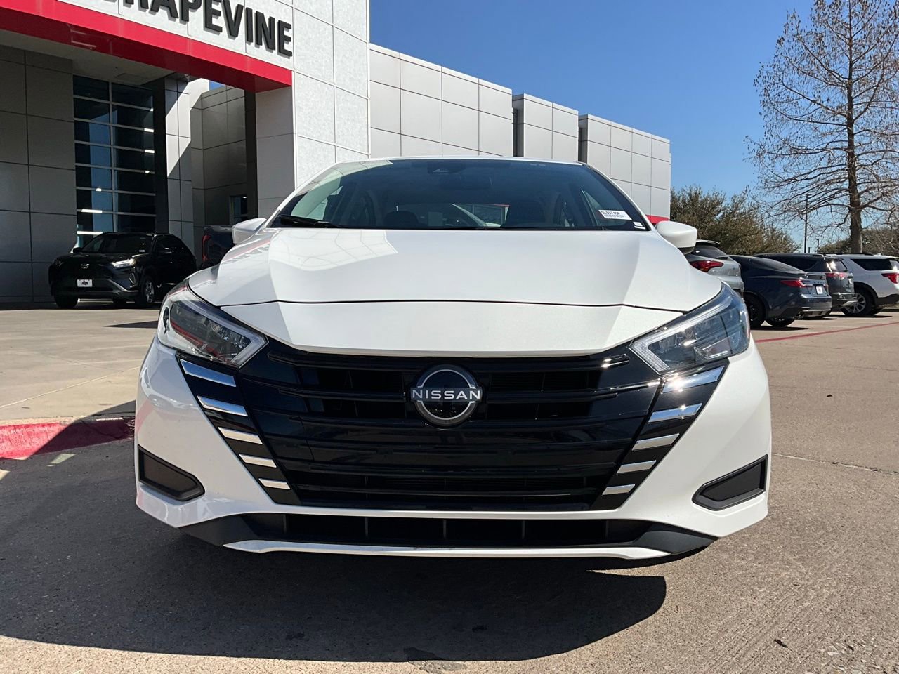 Used 2025 Nissan Versa SV image 3