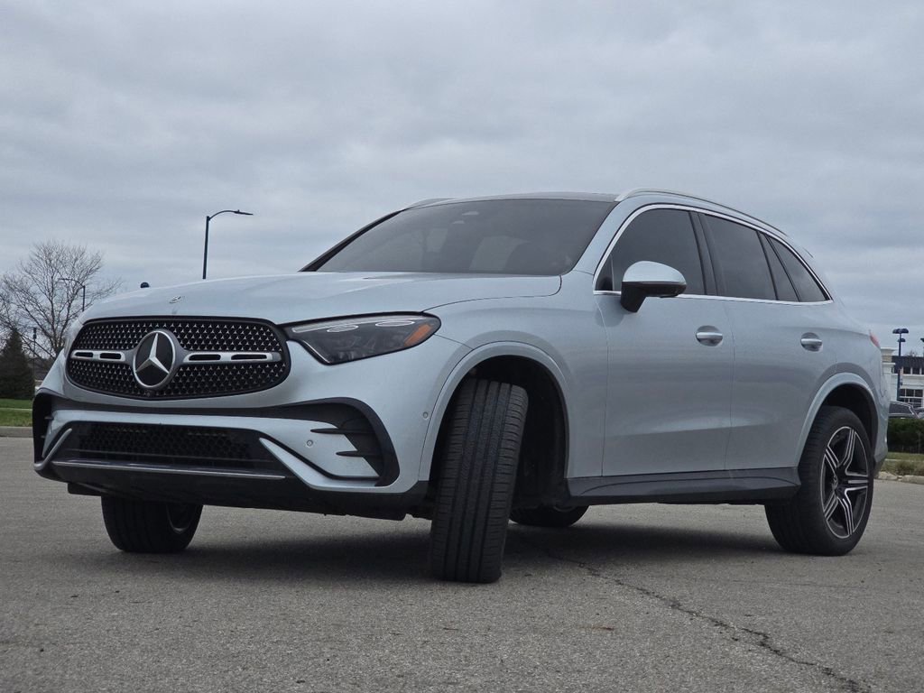 Used 2023 Mercedes-Benz GLC 300 4MATIC image 12