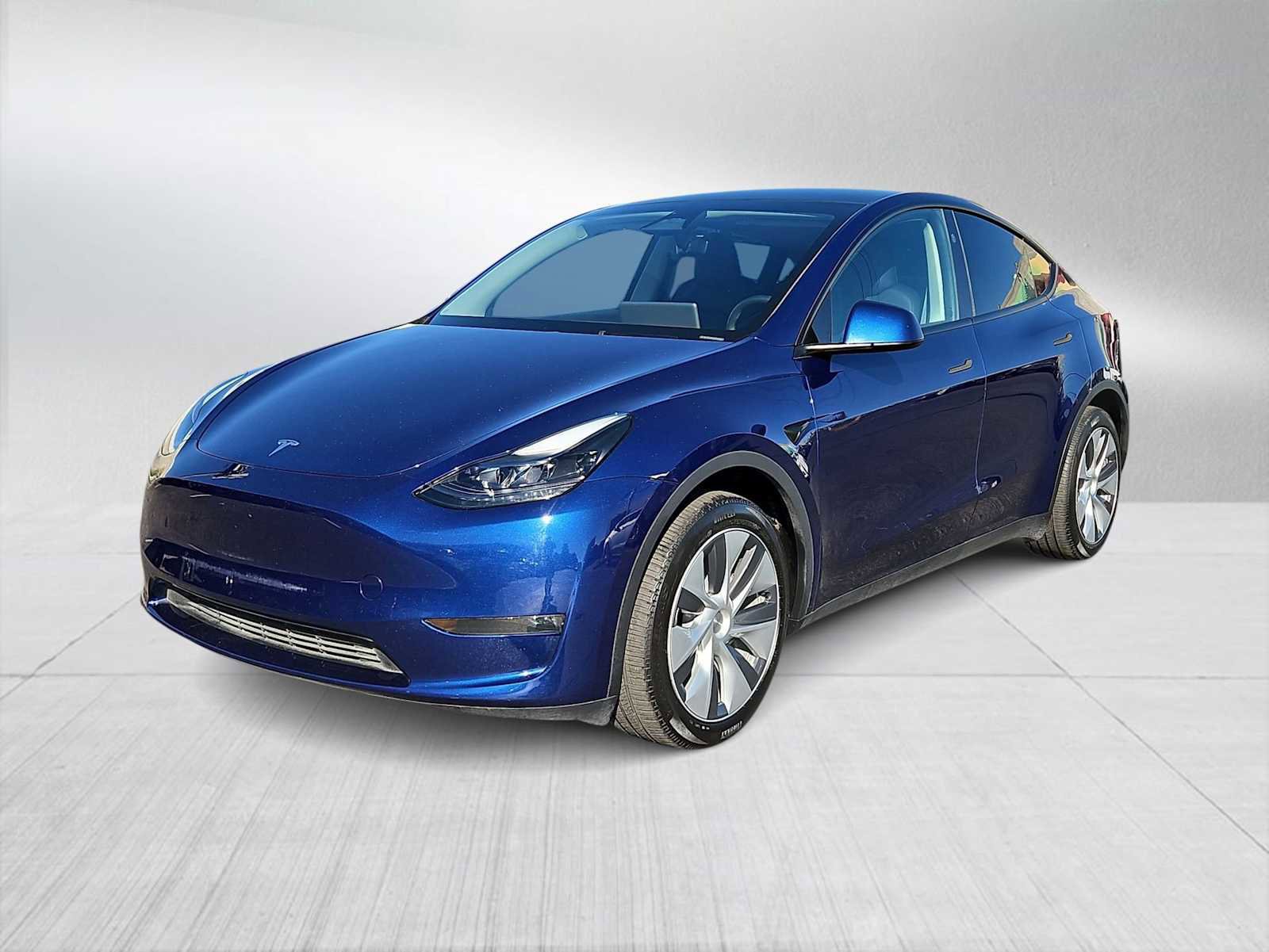 Used 2024 Tesla Model Y Long Range image 4