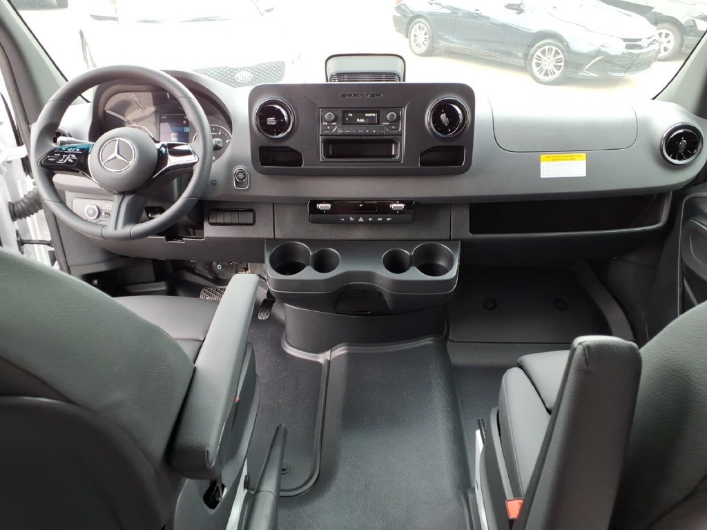 New 2026 Mercedes-Benz Sprinter 2500 image 29