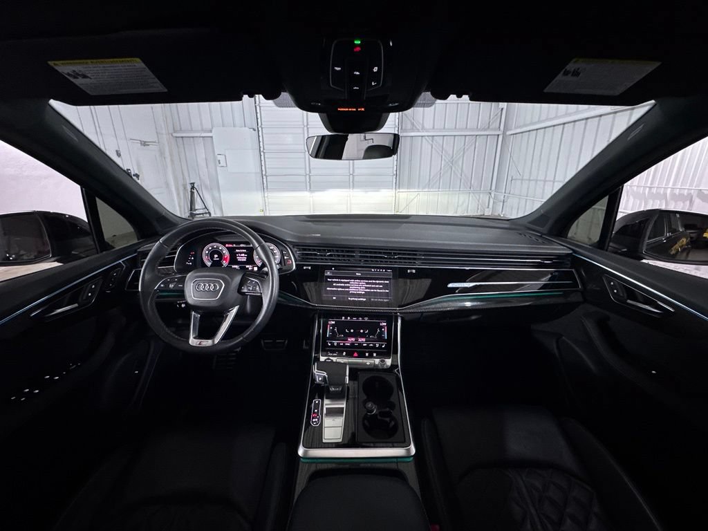 Used 2024 Audi SQ7 Premium Plus AWD/4WD image 25