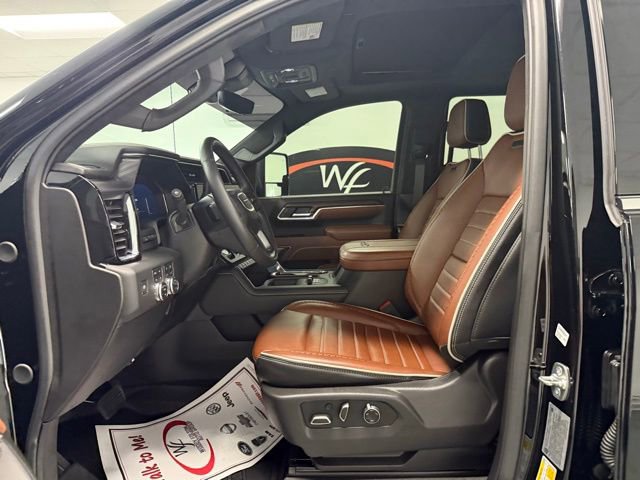 Used 2025 GMC Sierra 2500 Denali Ultimate image 9