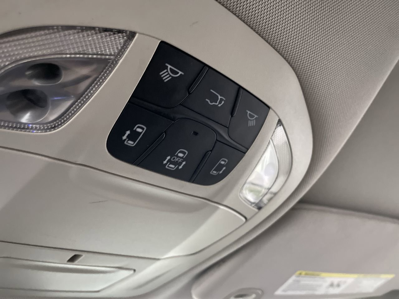 Used 2019 Chrysler Pacifica Touring-L FWD image 24