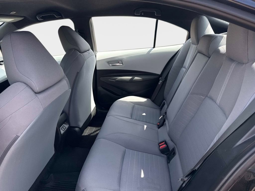 Used 2025 Toyota Corolla SE image 13
