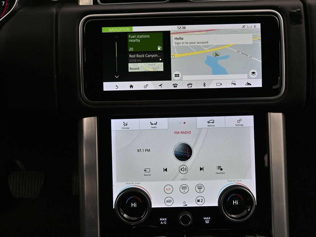 Used 2018 Land Rover Range Rover image 25