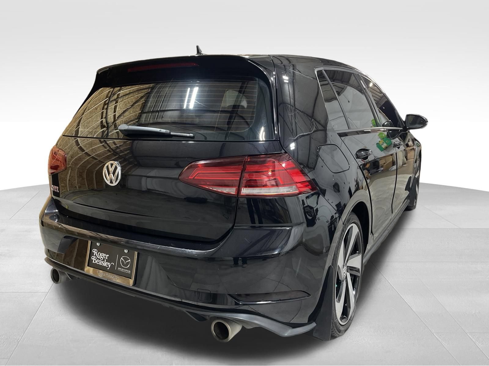 Used 2020 Volkswagen Golf 4-Door FWD image 5