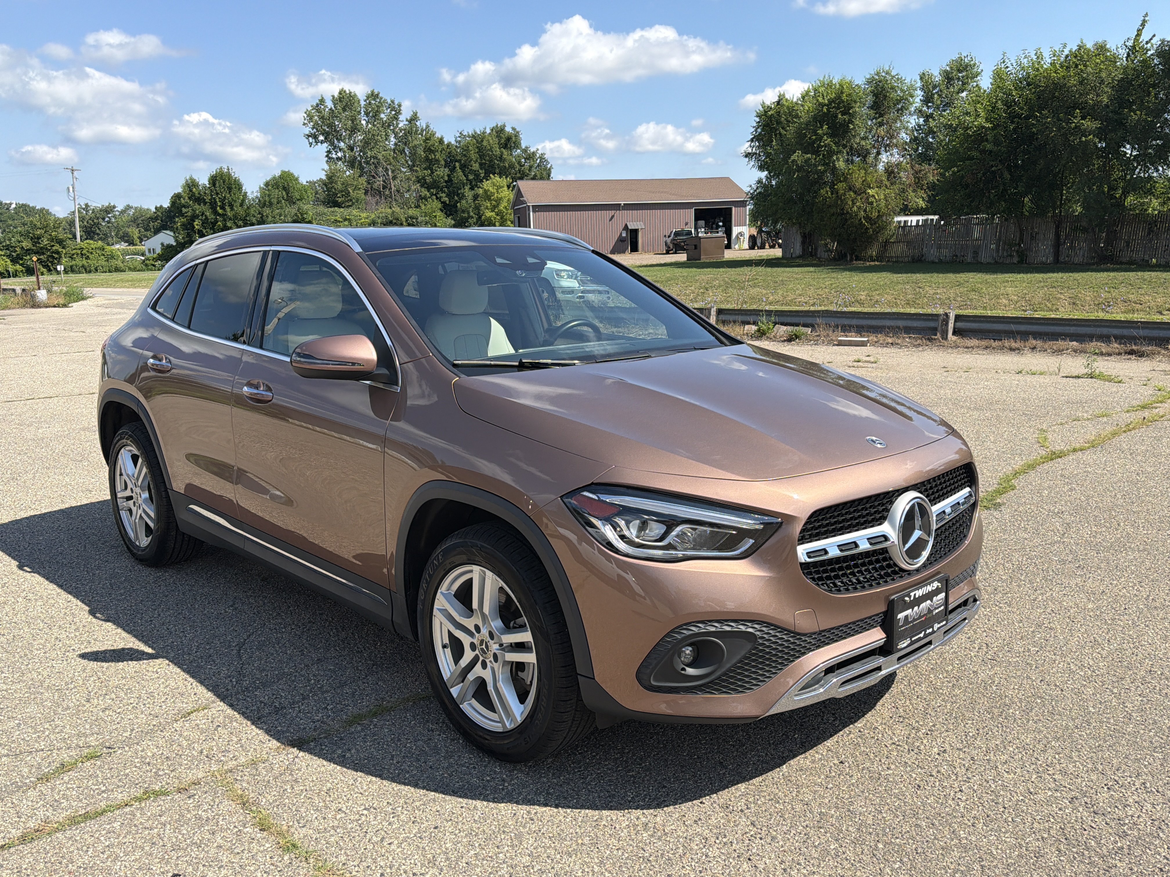 Used 2022 Mercedes-Benz GLA 250 4MATIC w/ Premium Package Lite image 1
