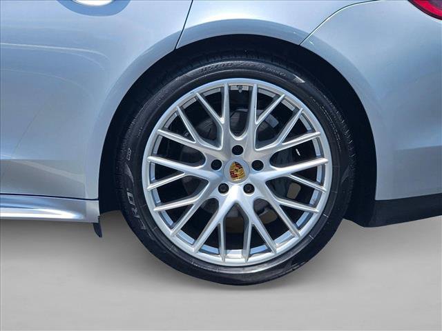 Used 2018 Porsche Panamera 4S AWD/4WD image 25