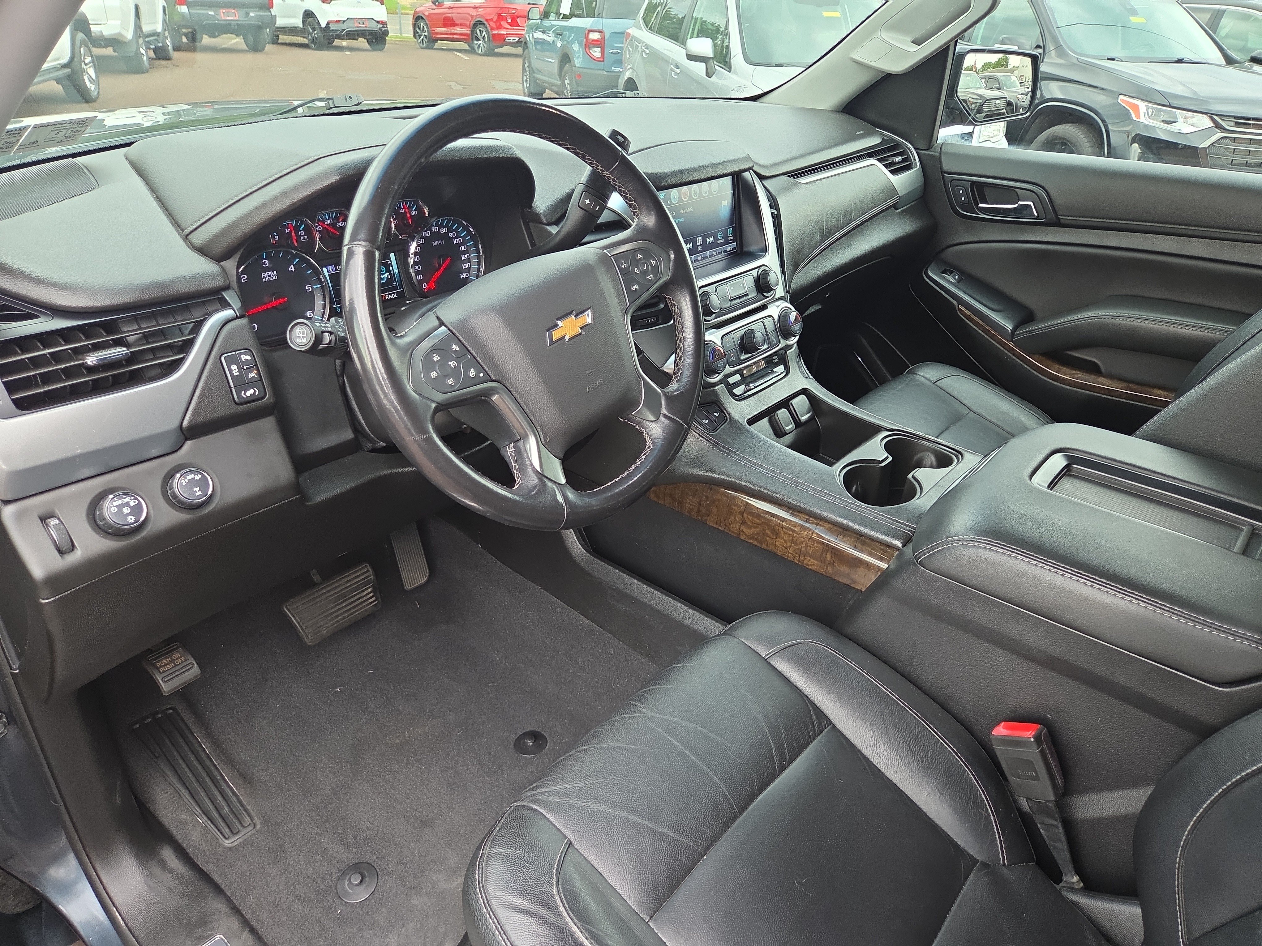 Used 2019 Chevrolet Suburban LT AWD/4WD image 15