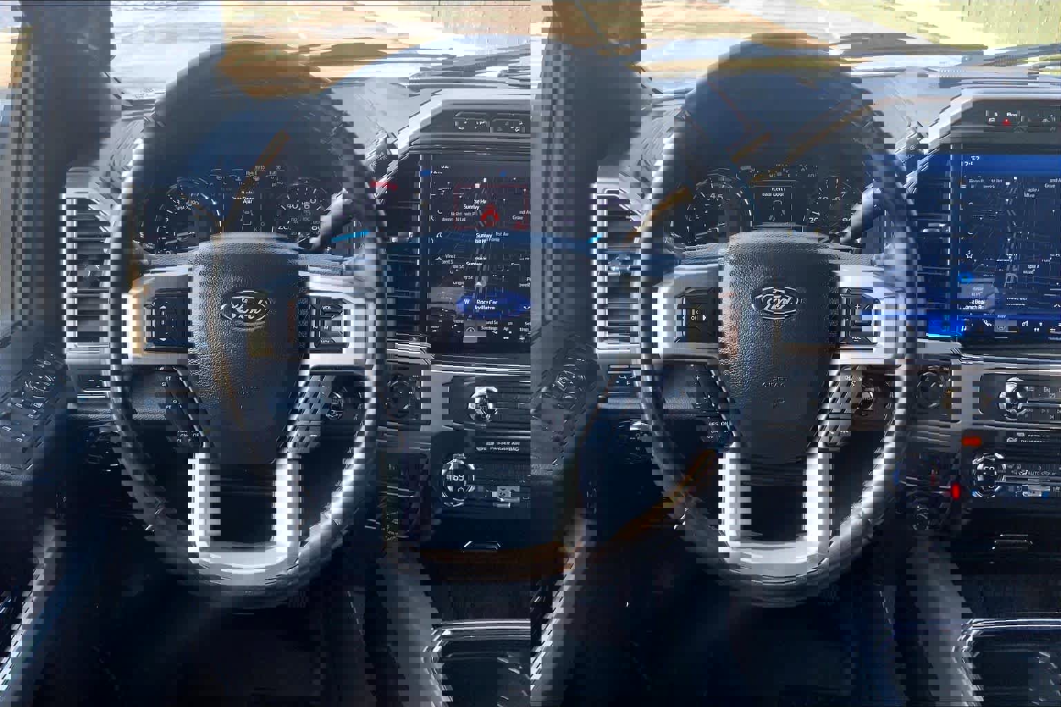 Used 2022 Ford F250 Platinum w/ FX4 Off-Road Package image 6