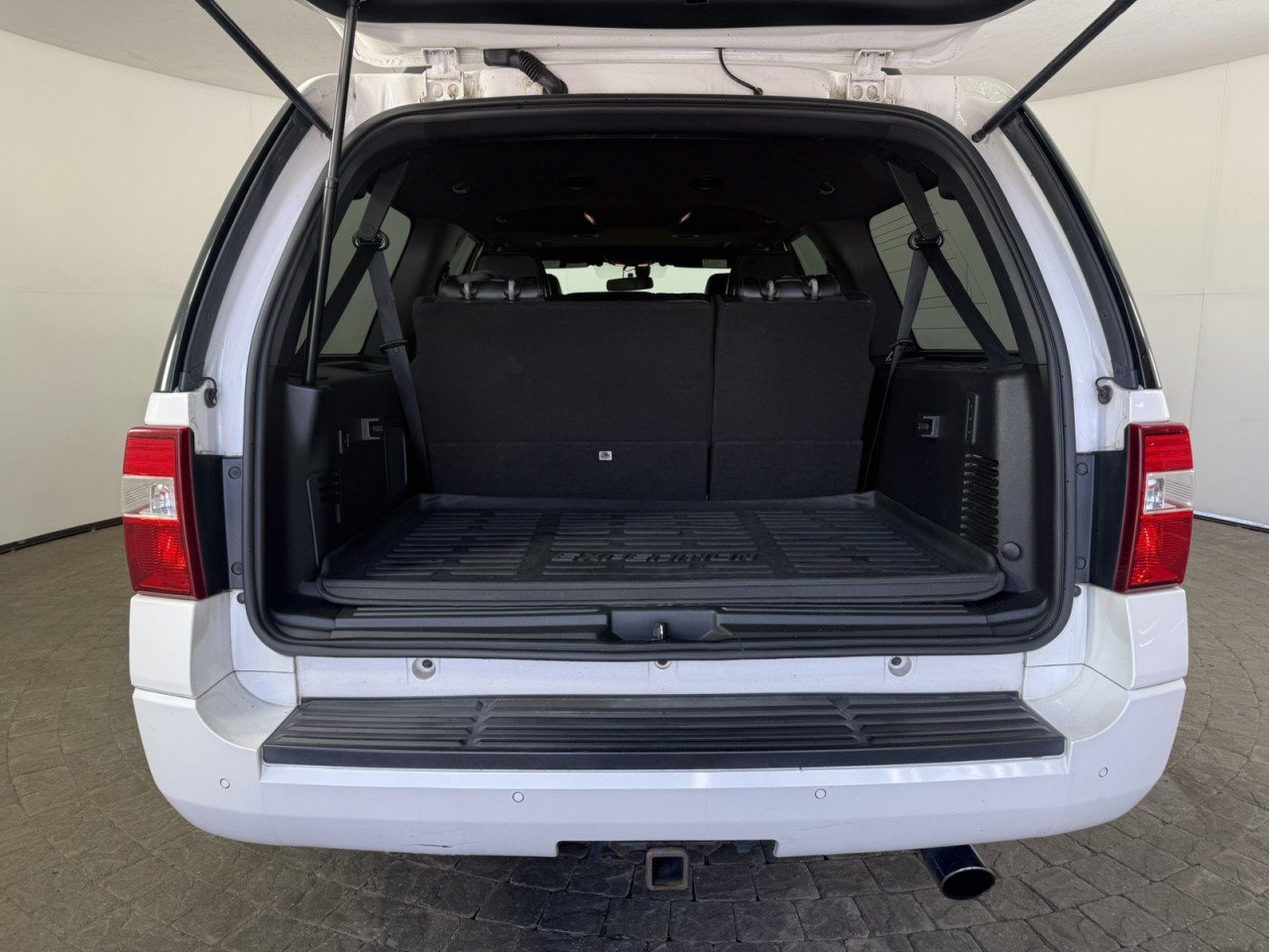 Used 2016 Ford Expedition EL Platinum AWD/4WD image 9