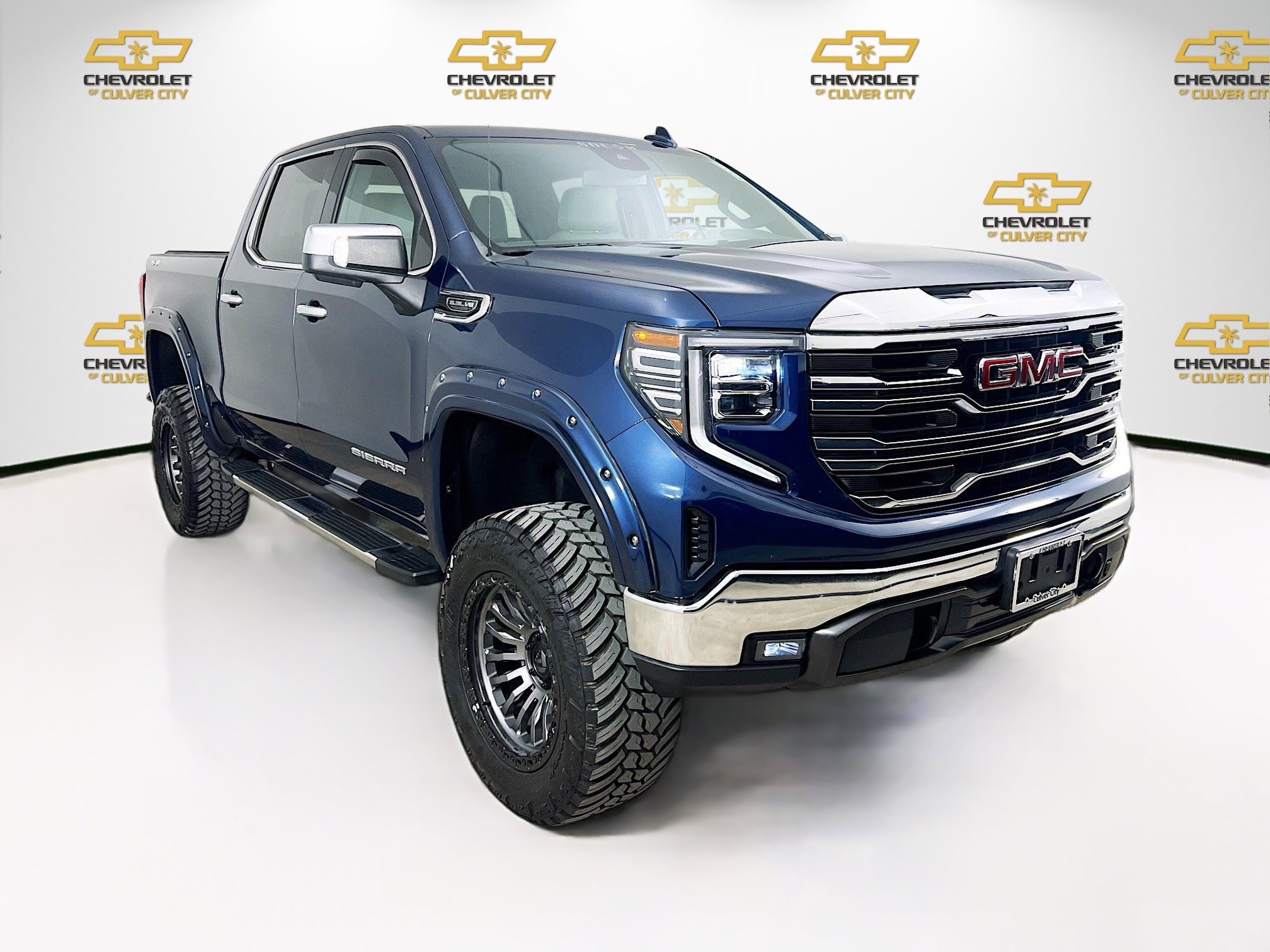 Used 2022 GMC Sierra 1500 SLT w/ SLT Convenience Package
