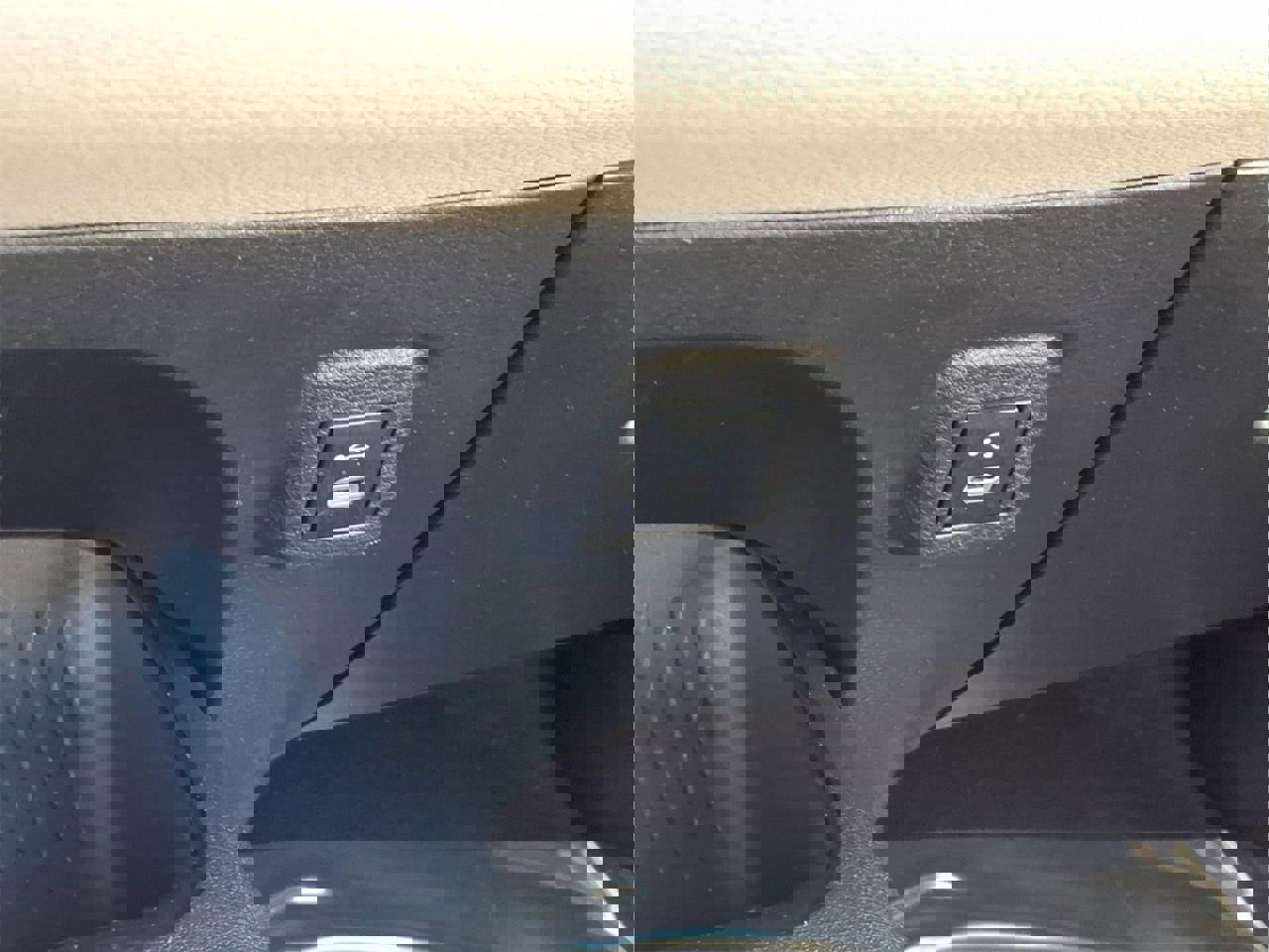 Used 2024 Toyota Corolla LE image 19