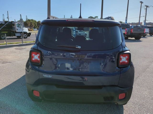 Used 2017 Jeep Renegade Altitude FWD image 5
