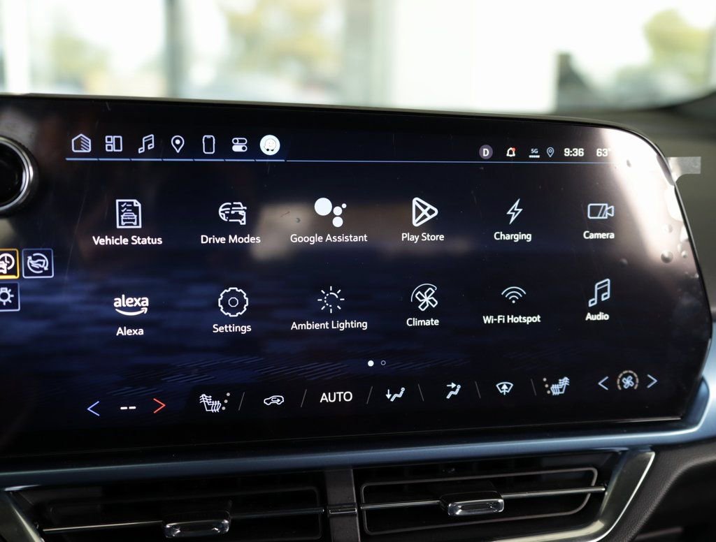 Used 2024 Chevrolet Equinox EV LT image 14